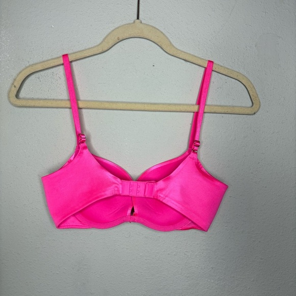 Victoria's Secret Pink Underwire Plunge Bra with Adjustable Straps 32B - Picture 3 of 5